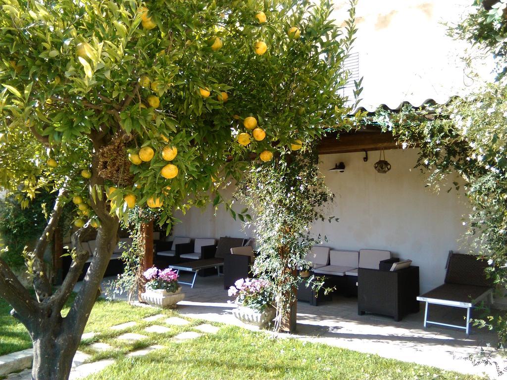 La Casa Del Gelsomino Bed & Breakfast รากูซา ภายนอก รูปภาพ